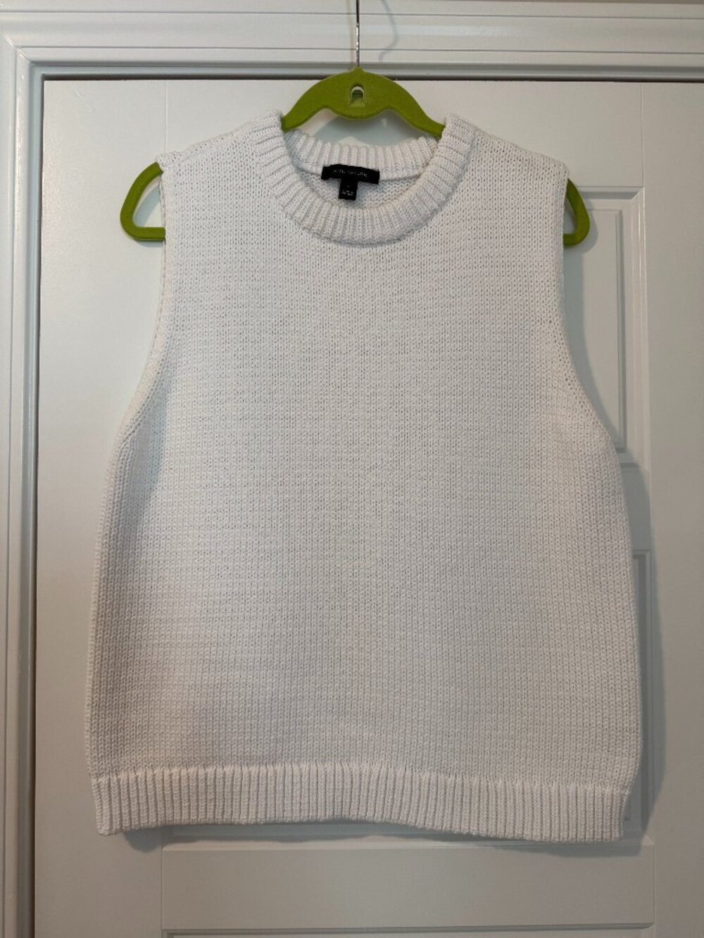 Ann Taylor White Sleeveless Sweater